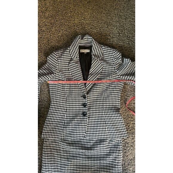 Kasper Black plaid Skirt suit set - Picture 8 of 13